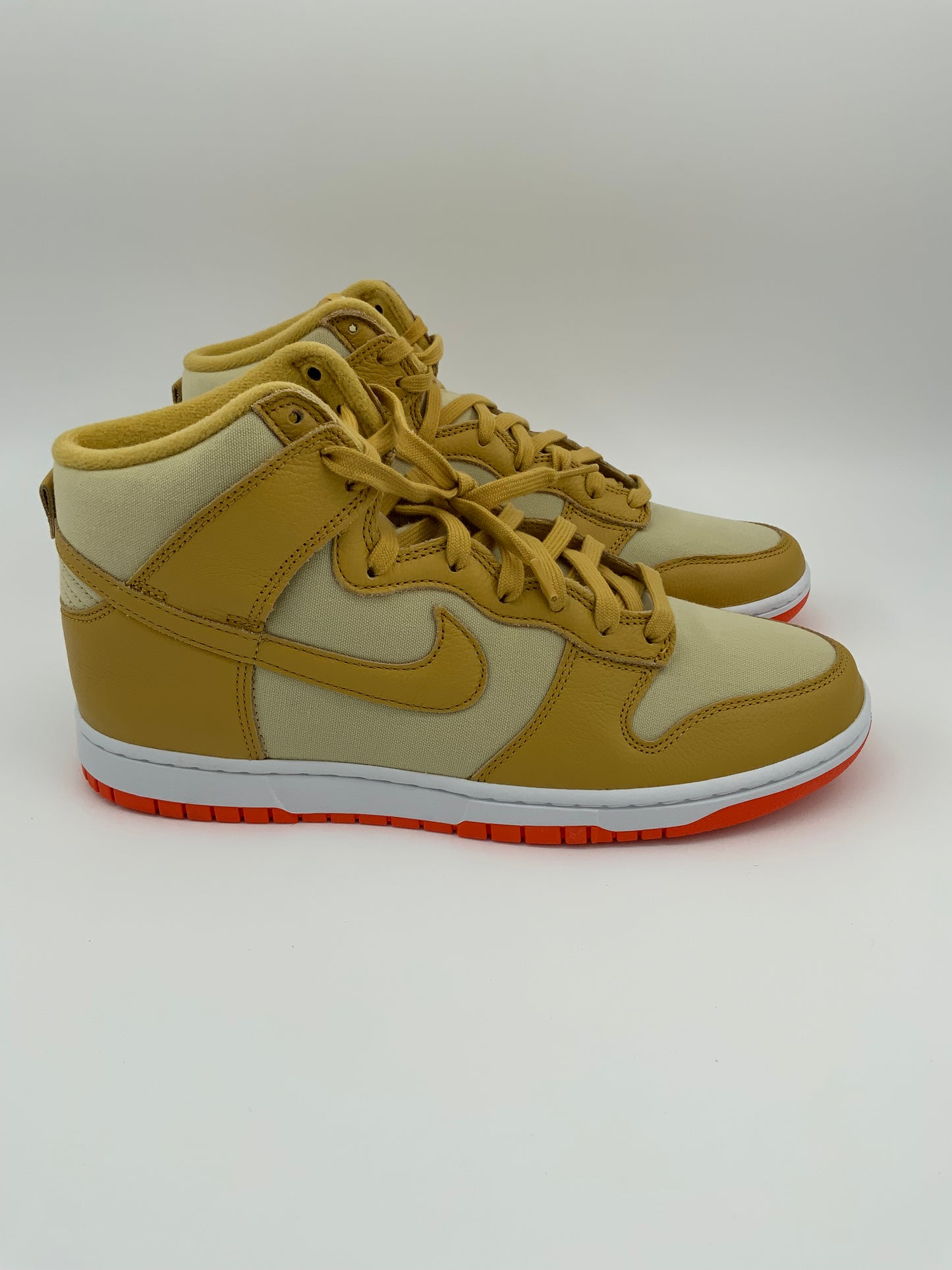 Nike Dunk Hi Retro PRM Team