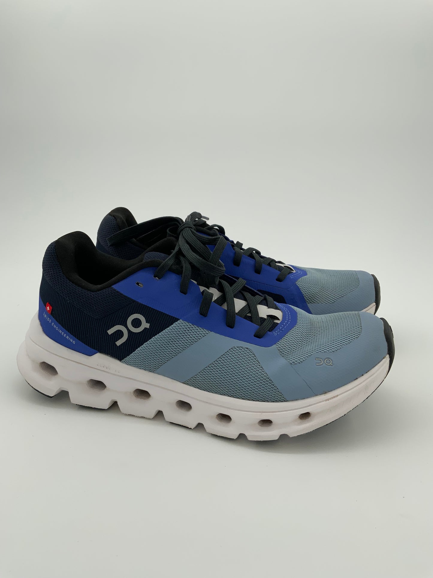 On Cloudrunner Chambray/Midnight